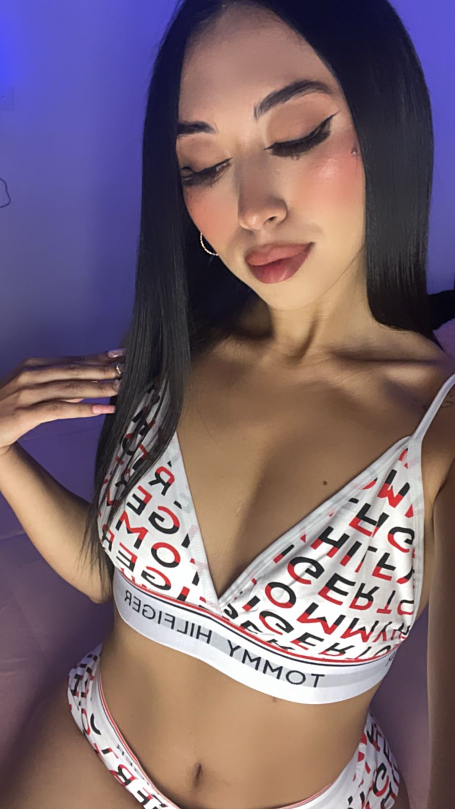 Prettycloee a photo 🩷🩷 image: 1