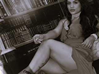 Your elegant lady!