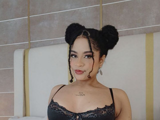 Flirty when you look at me🤭
