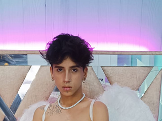 Alex sexy!!!