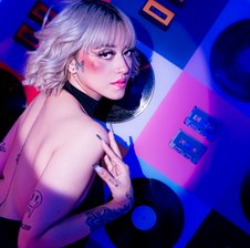 Dione-aoki