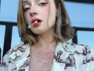 cigarette girl