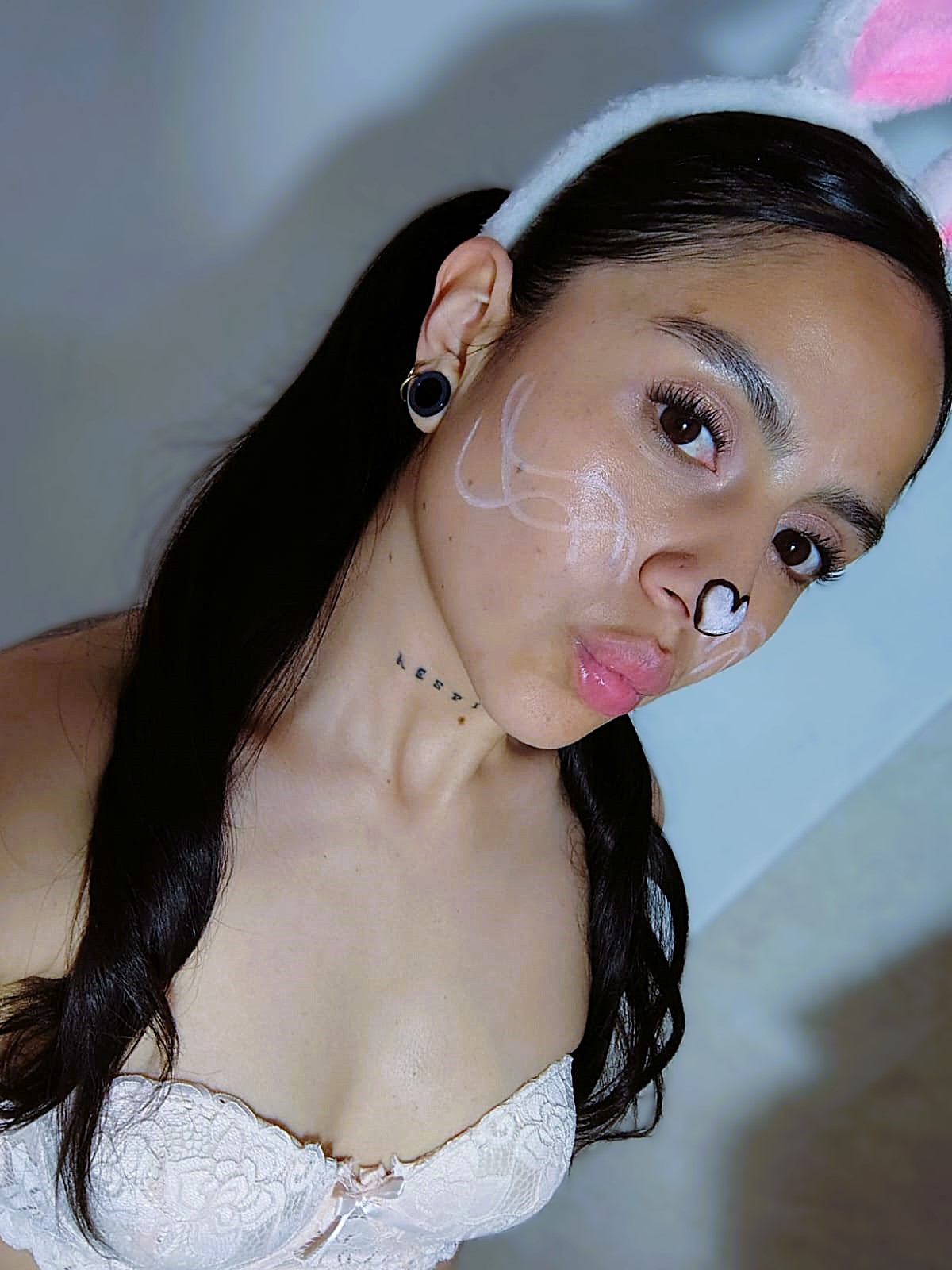 NicoleParker99 Come play with your bunny! ♥ image: 1