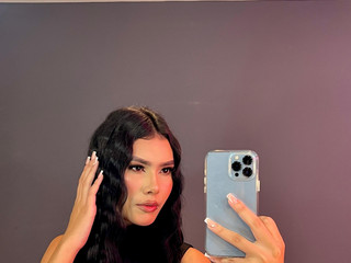 Glam girl.