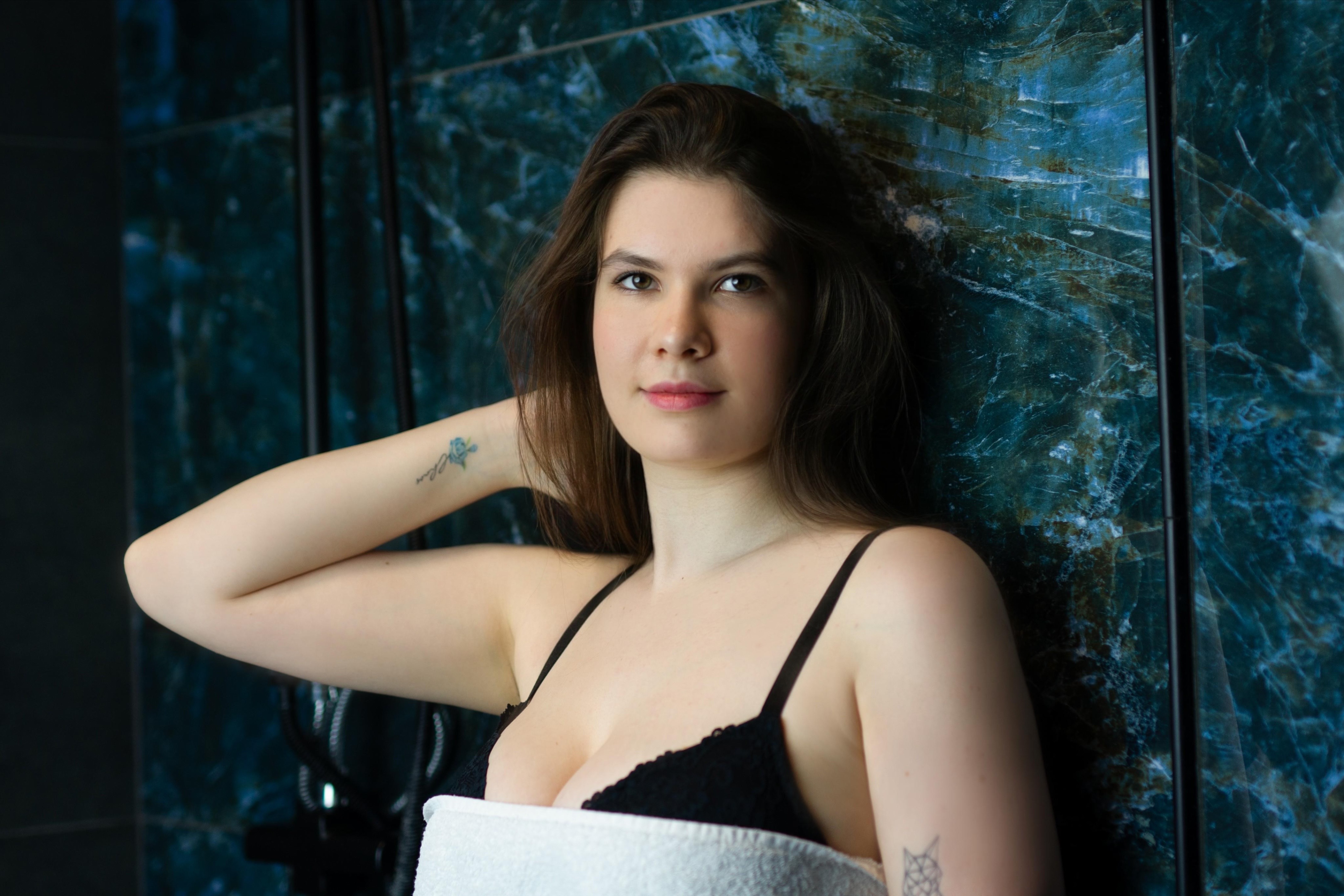 CarolineFun CAROLINE image: 2