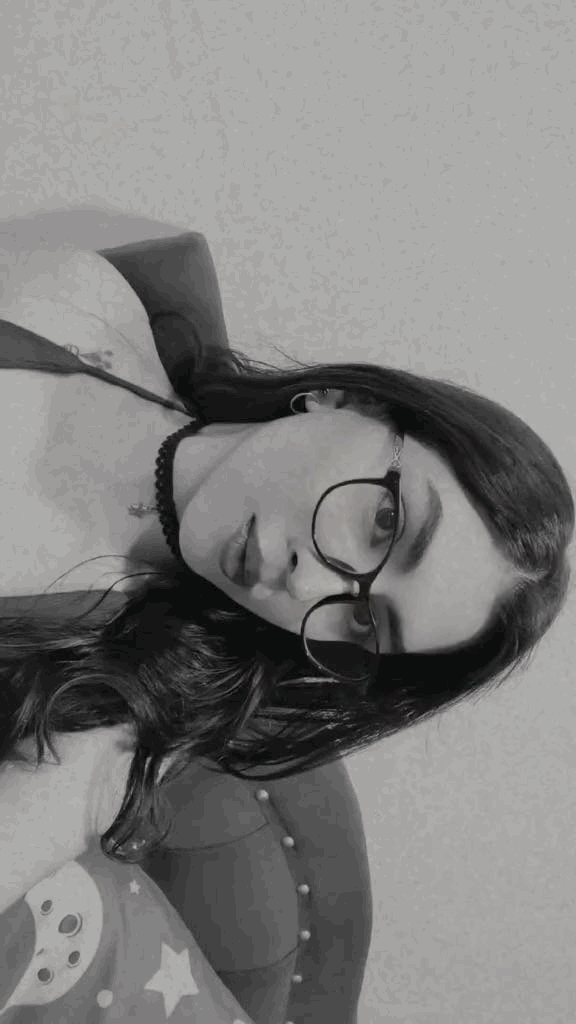 Cristin-Petite ABOUT ME image: 1