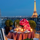 Лечу в Париж, на романтическое свидание...