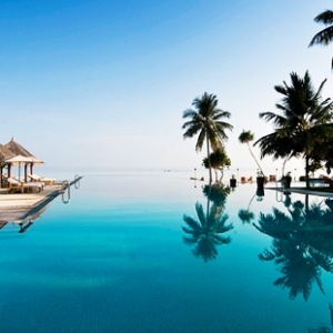 We want to go to the Maldives!!!
