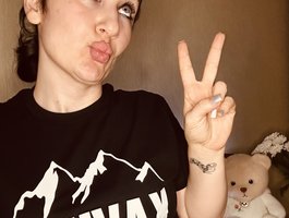 Live Sex Chat with Leluka-kavkaz at BongaCams
