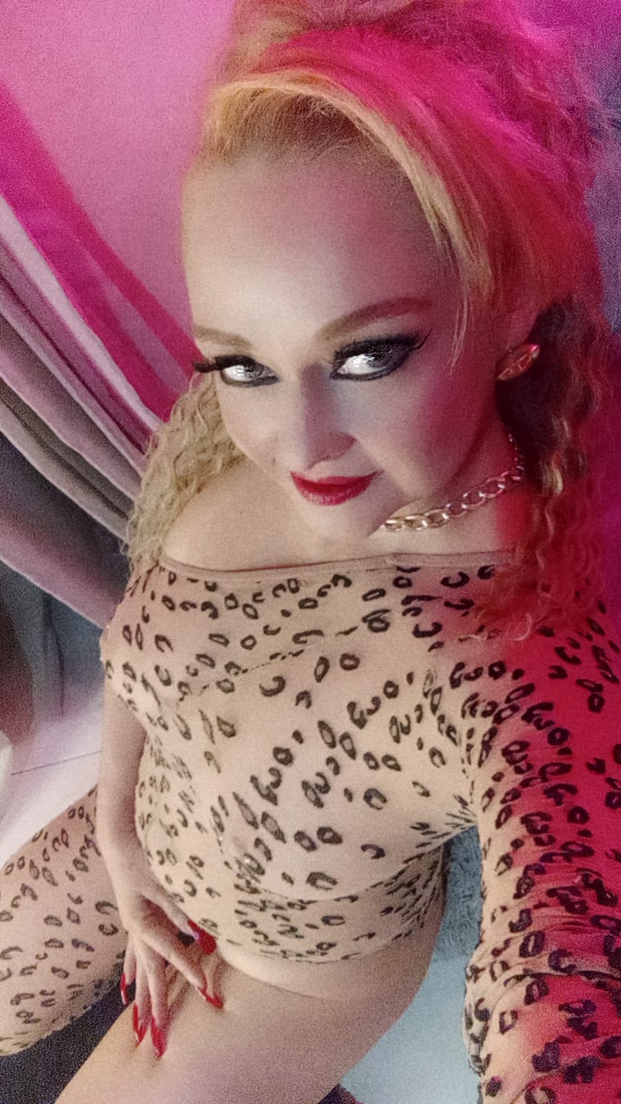 Aleja_Fox Tease my pussy w your 🍆 image: 1