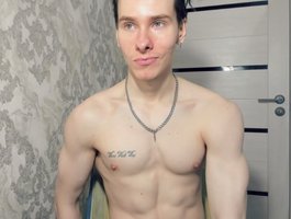 Live Sex Chat with IncredibleGuy at BongaCams