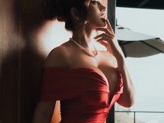 LaraBaker's avatar