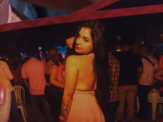 Lola in the pink party by bongacams!