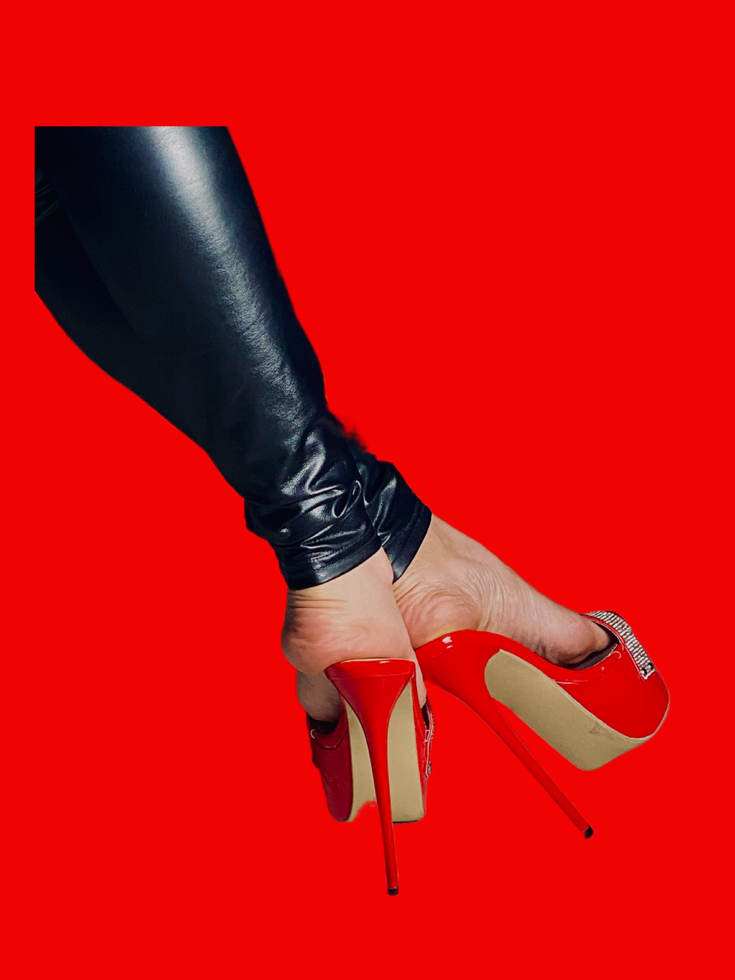 MistressK My slaves ! image: 2