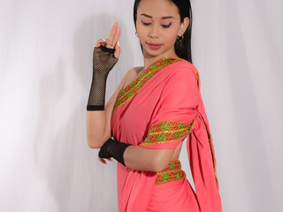 Live Sex Chat with lakshmi-rai at BongaCams
