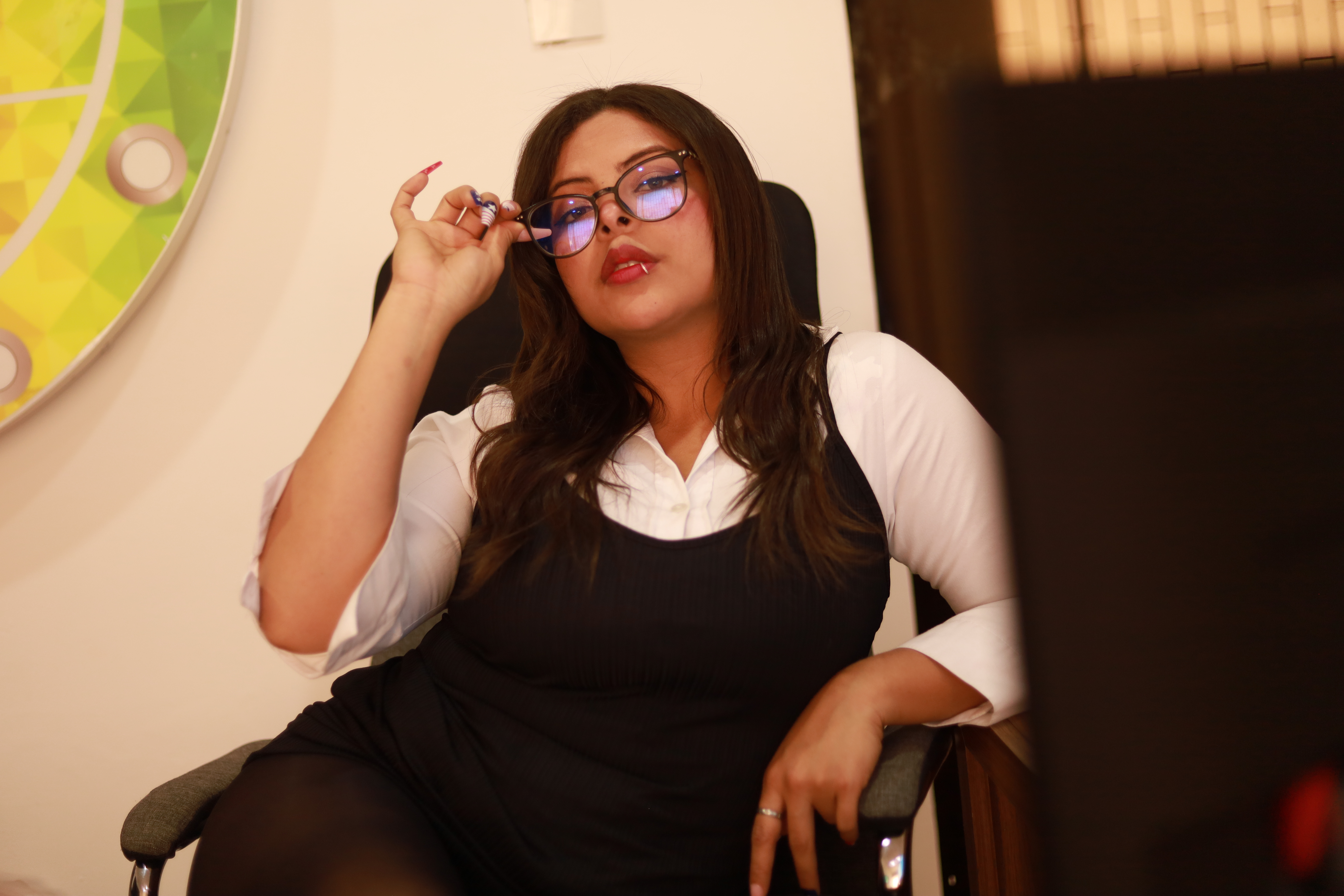 AmberVioletxx -Secretary. image: 3