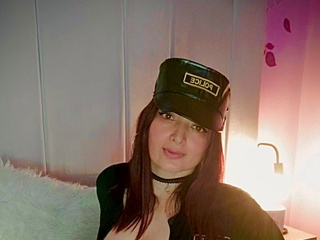 SHE IS HORNY POLICE WANTS TO FUCK