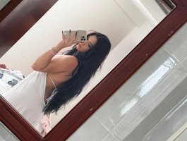 Live Sex Chat with Alexandra-1 at BongaCams