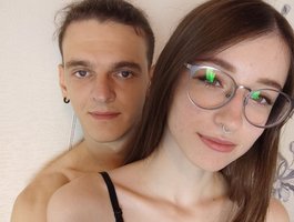 Live Sex Chat with david-katya at BongaCams