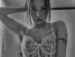 Live Sex Chat with Melissaaa at BongaCams