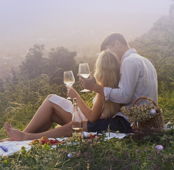 Harpeer I want to sit with you, have a glass of wine, listen to you and be your company, until you allow me.🎀💗 image: 1