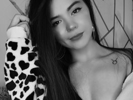 Live Sex Chat with Vanee-Cruzz at BongaCams
