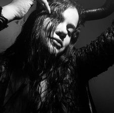 Model demonaughty profile page and info - BongaModels