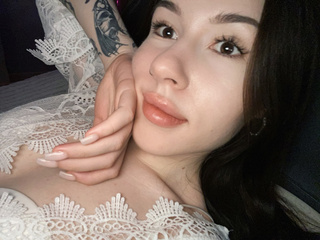 juicy lips