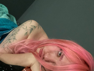 Model mymoonstar profile page and info - BongaCams