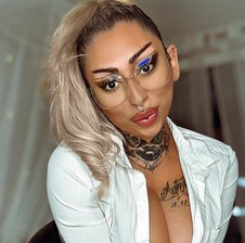 Model SilviaPinkerbell profile page and info - BongaCams