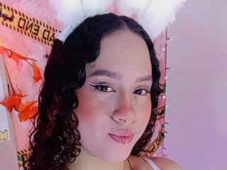 Pinky Bunny Girl
