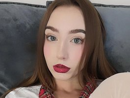 Live Sex Chat with swweetlliza at BongaCams