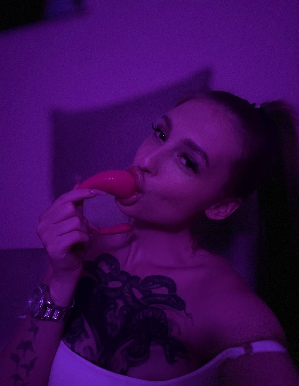 -AnlinaW- 🫦 image: 1