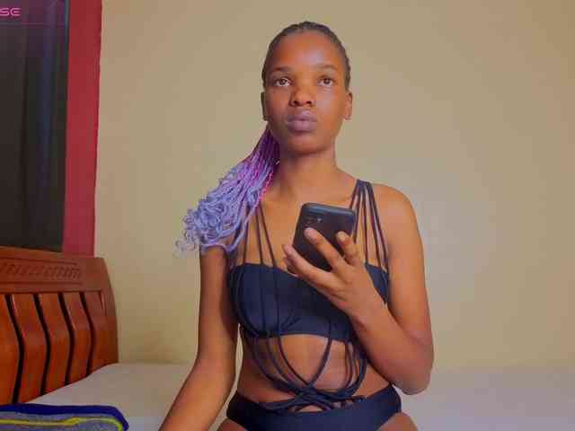 FreakkyAira