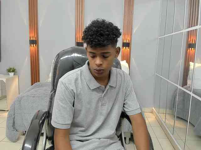 Boylittle19cmq