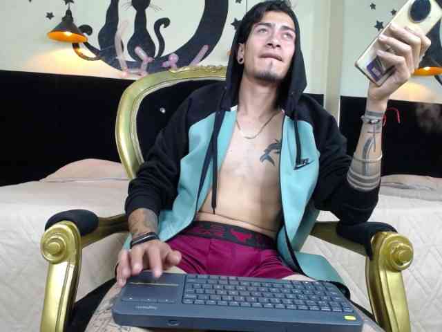 Alex-Hunter09