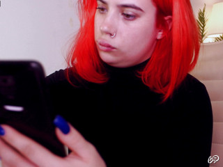 red-hair-girl 's snapshot 15