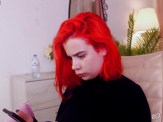 red-hair-girl 's snapshot 4